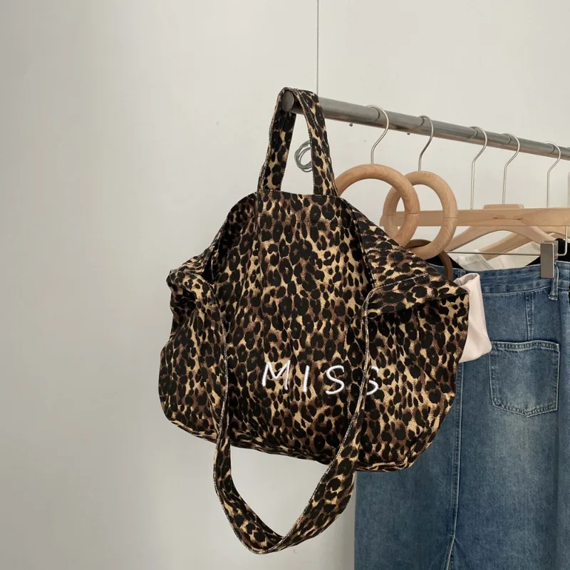 Голям Capcity платно голяма пазарска чанта дизайн леопард печат дамска чанта женски нови ежедневни пазарски чанти сгъваема екологична 2023